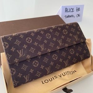 SOLD❌ Louis Vuitton Mini Lin Sarah Wallet